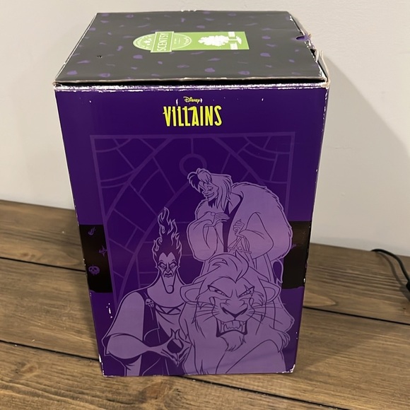 Disney all the rage villains scentsy wax melter - Picture 11 of 11